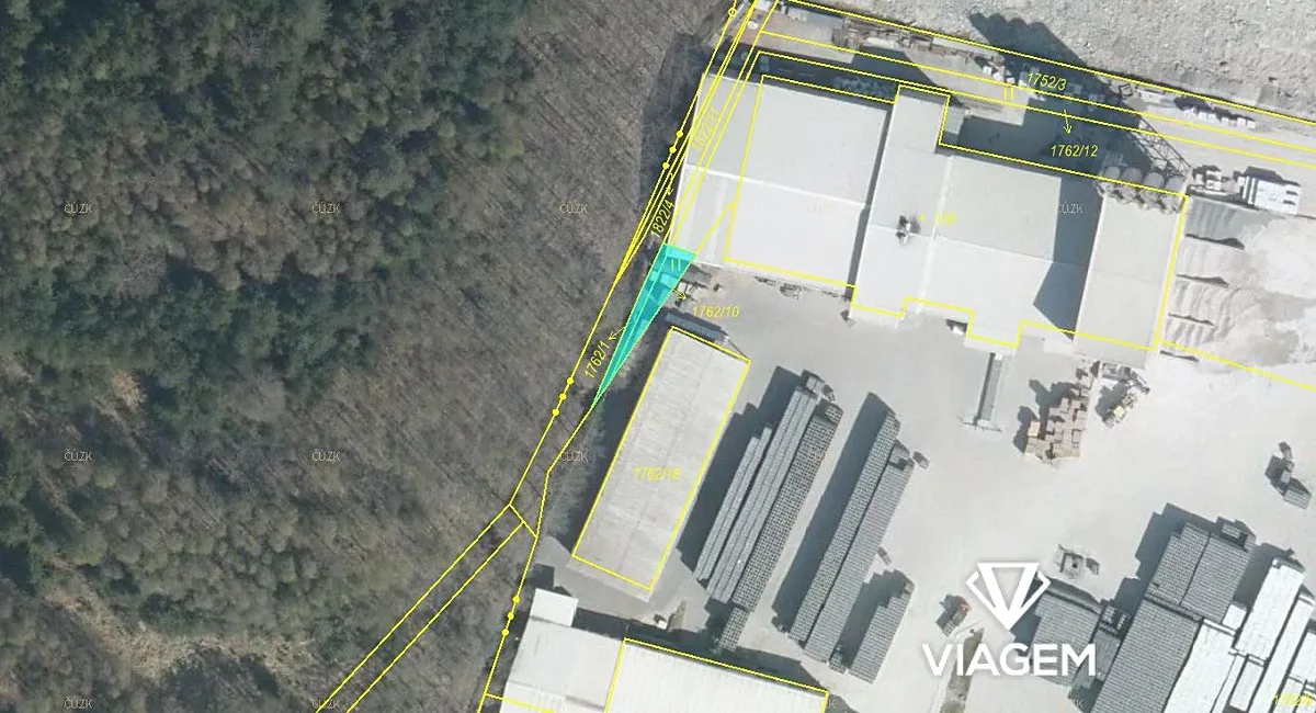 Prodej komerčního pozemku 67 m²